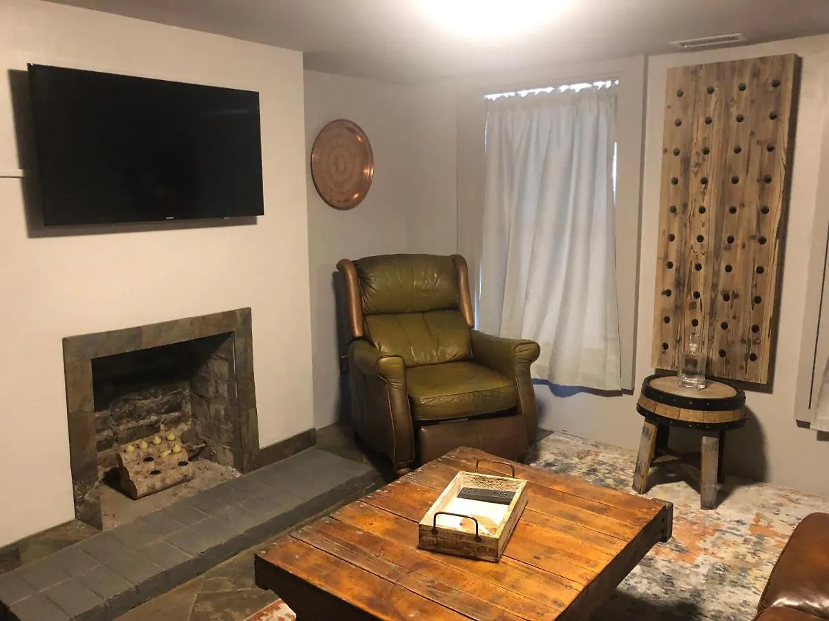 Savannah Sojourn - Time Travelers Retreat 1853 Holiday home